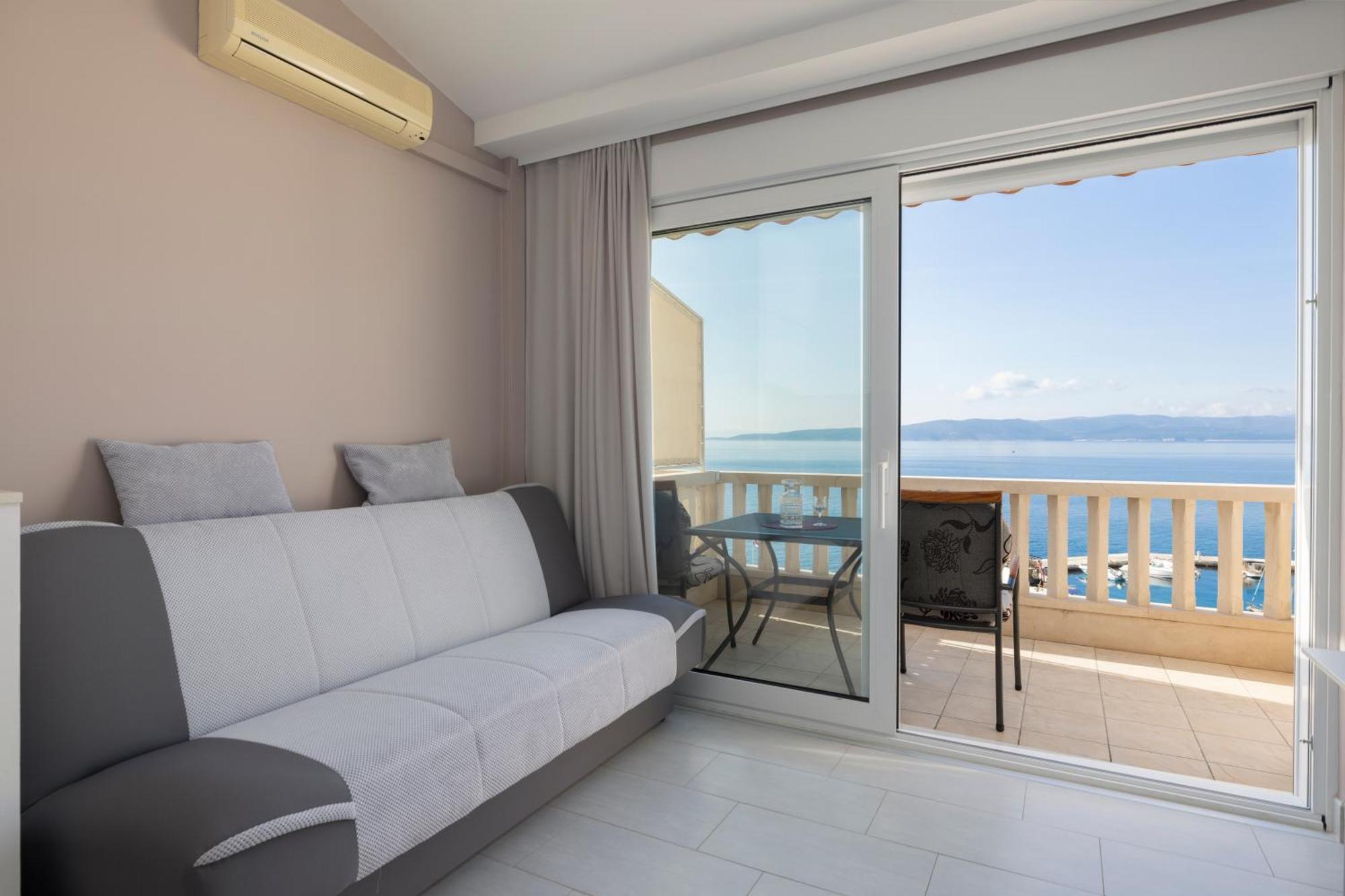 Apartmans Lale Brela Esterno foto