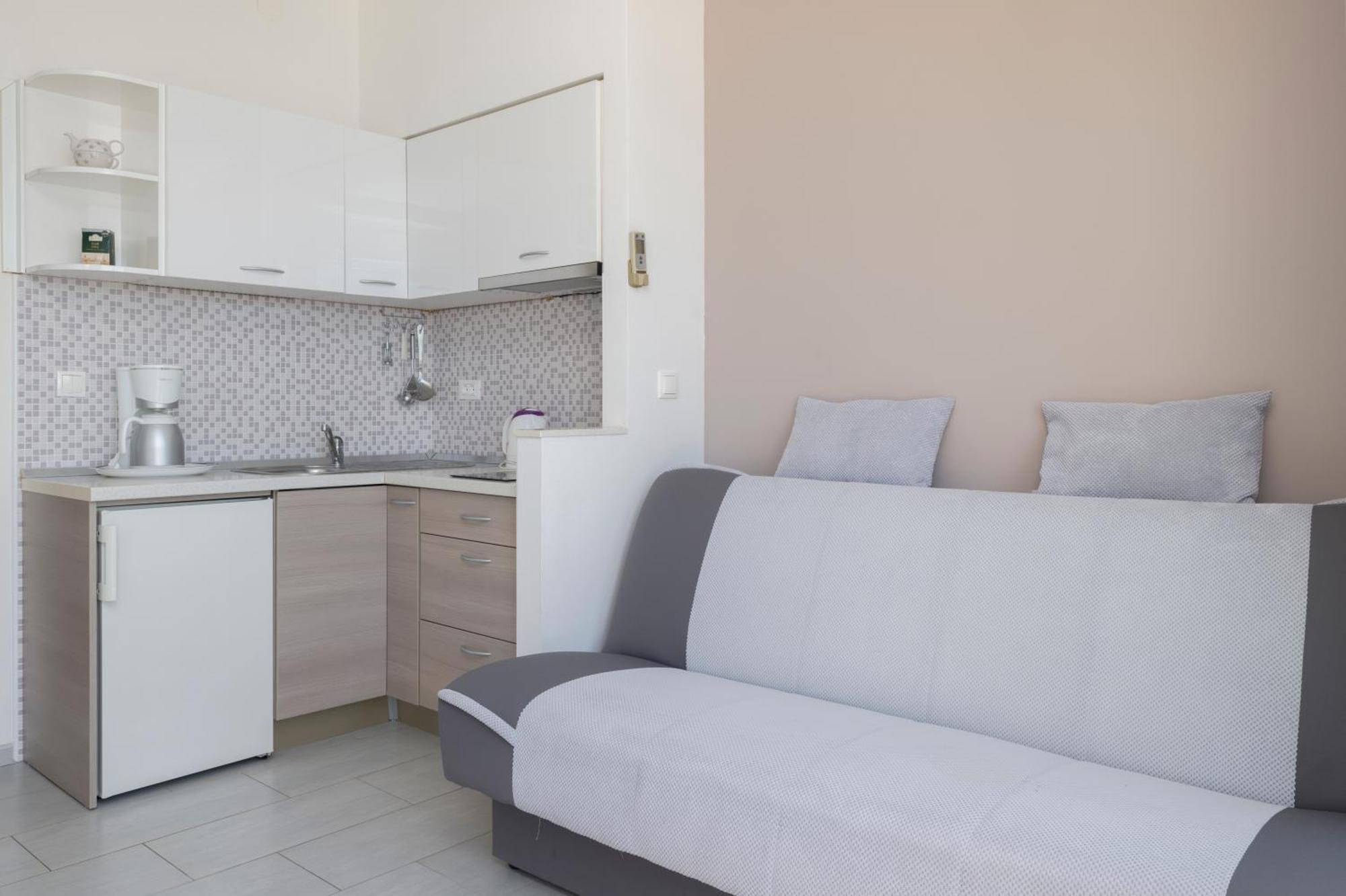 Apartmans Lale Brela Esterno foto
