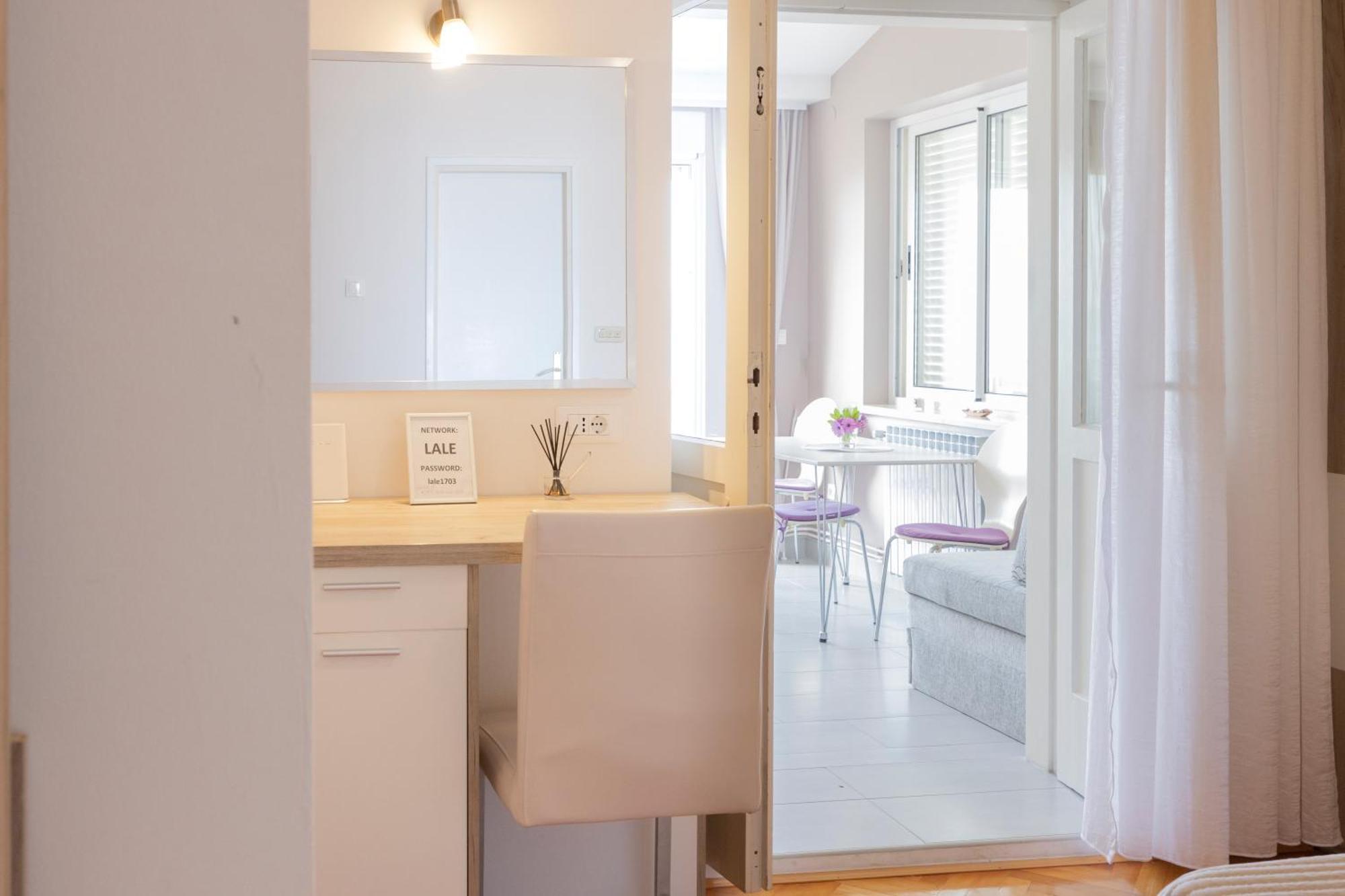 Apartmans Lale Brela Esterno foto
