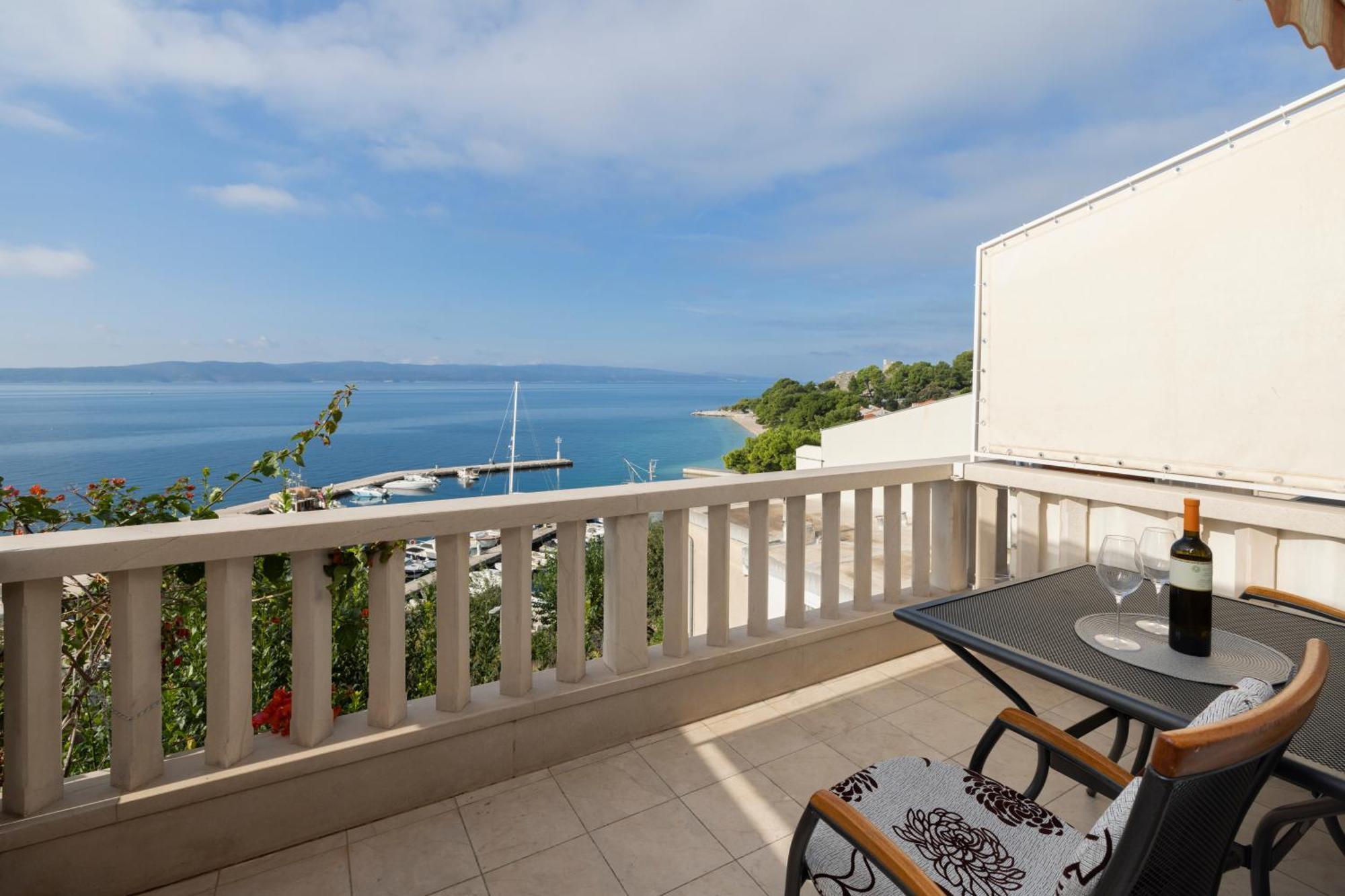 Apartmans Lale Brela Esterno foto