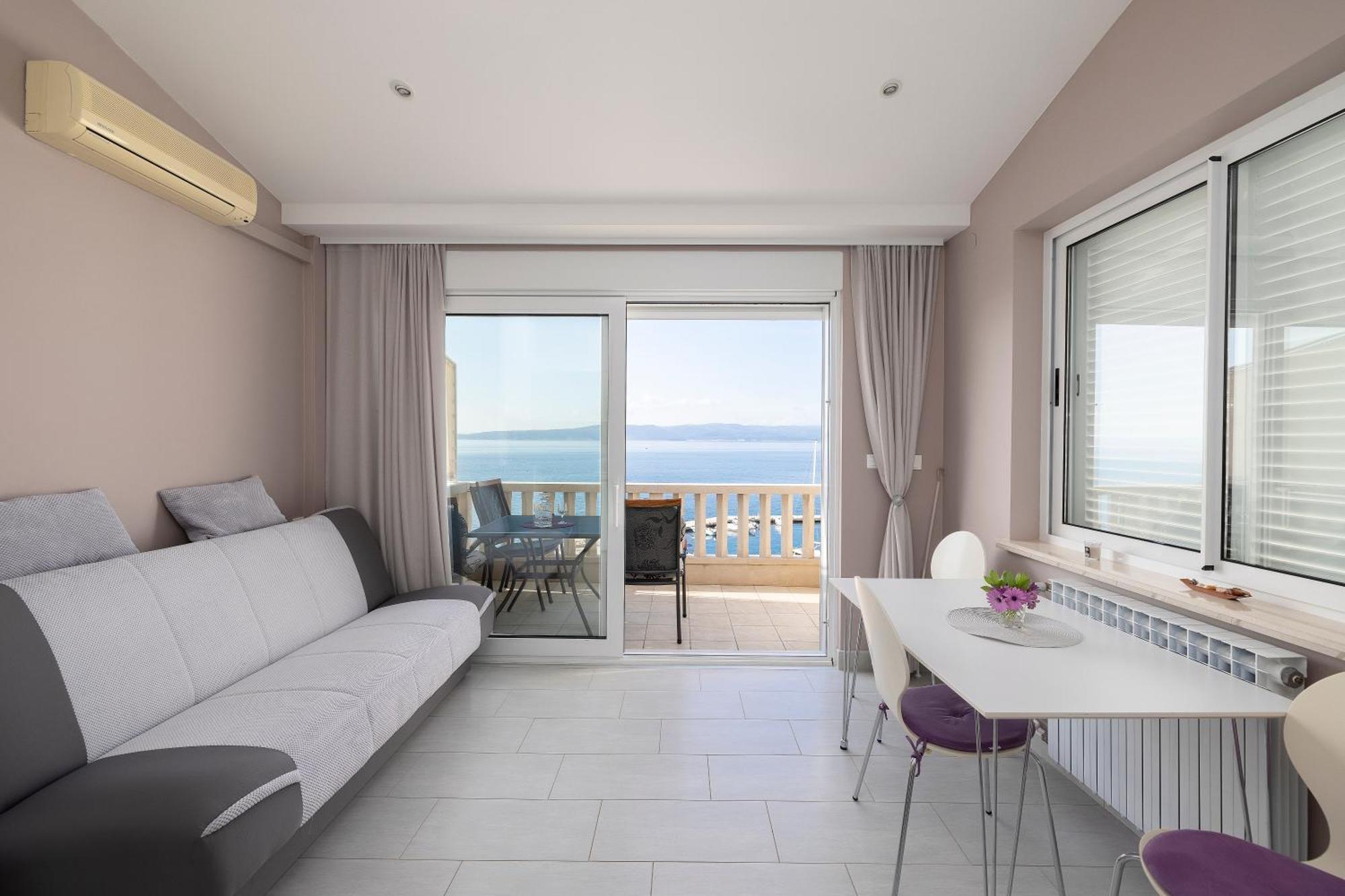 Apartmans Lale Brela Esterno foto