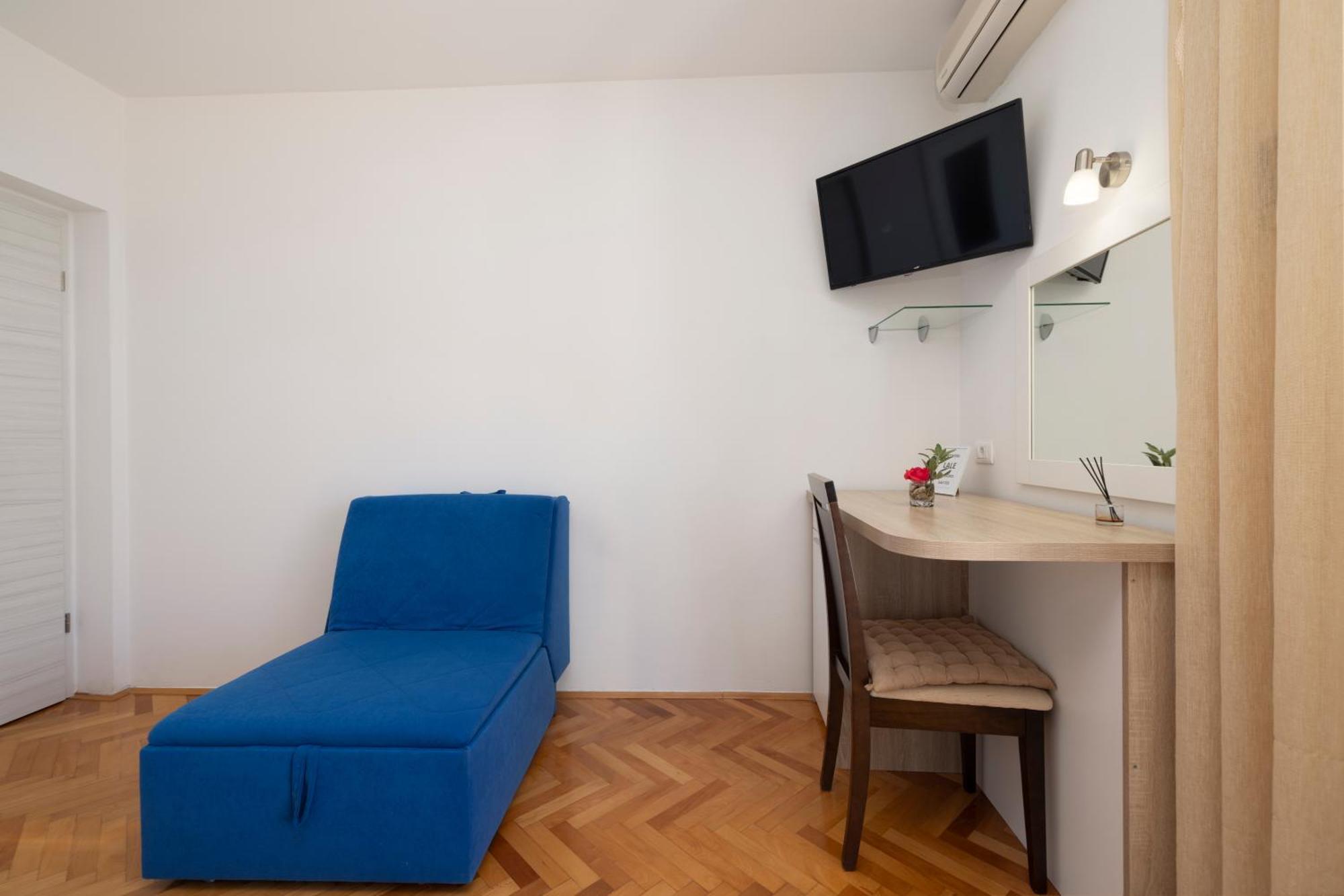 Apartmans Lale Brela Esterno foto
