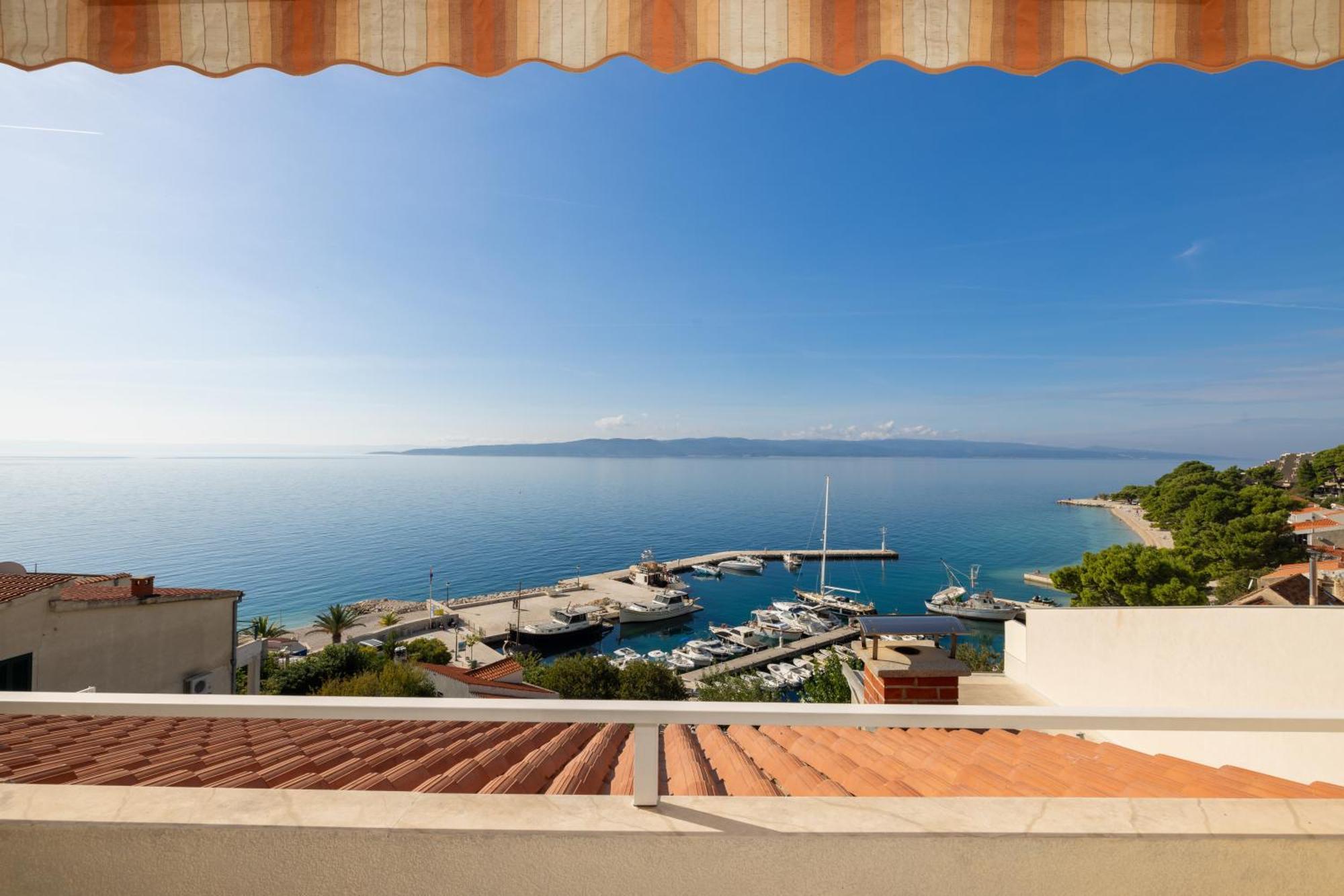 Apartmans Lale Brela Esterno foto