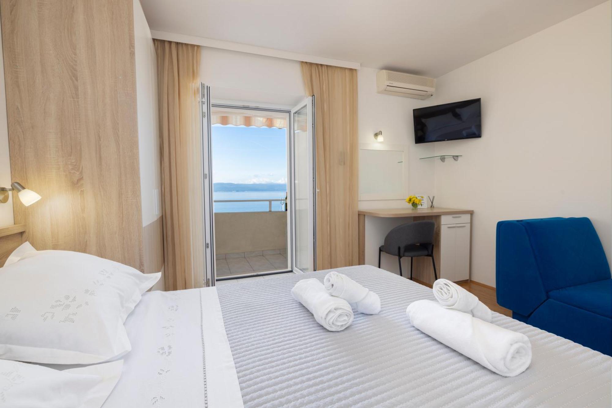 Apartmans Lale Brela Esterno foto