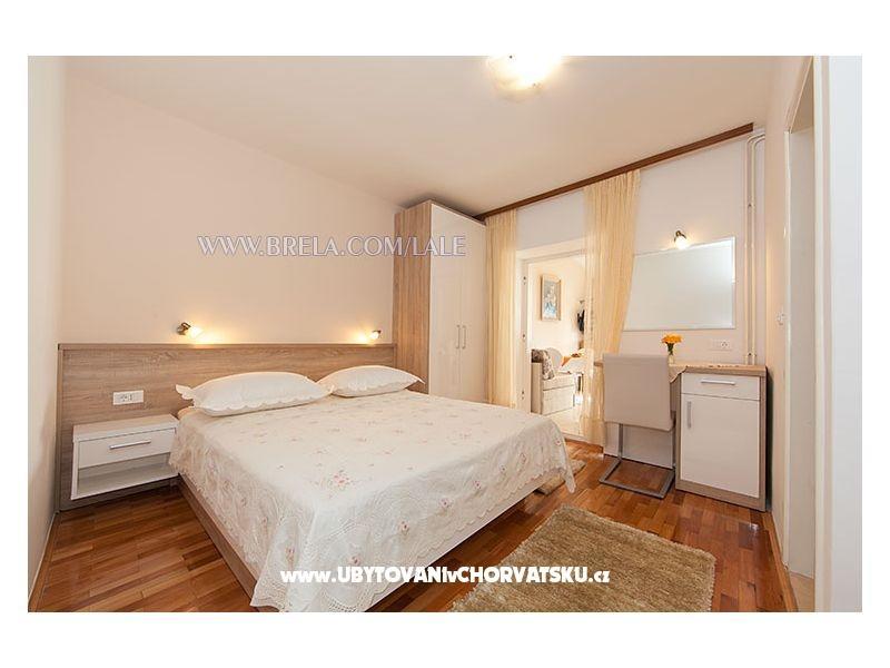 Apartmans Lale Brela Esterno foto